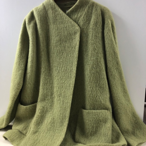 Coat - Picture 2 of 3